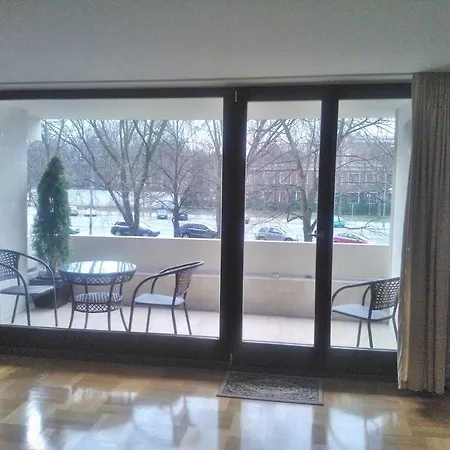 Apartment Nowiniarska Near The Old Town