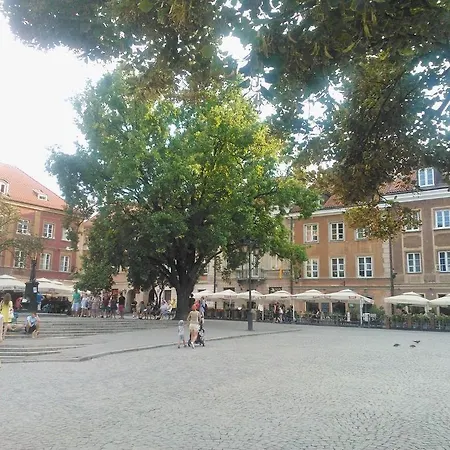 Nowiniarska Near The Old Town Varsovie