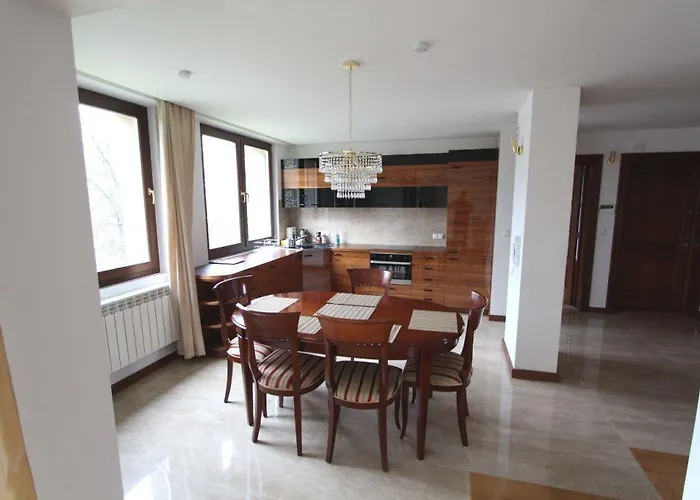 Apartament Nowiniarska Near The Old Town *