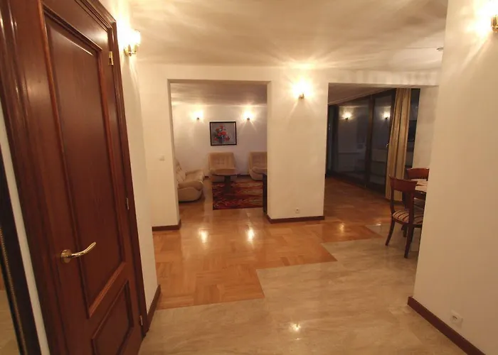 Apartament Nowiniarska Near The Old Town Warszawa