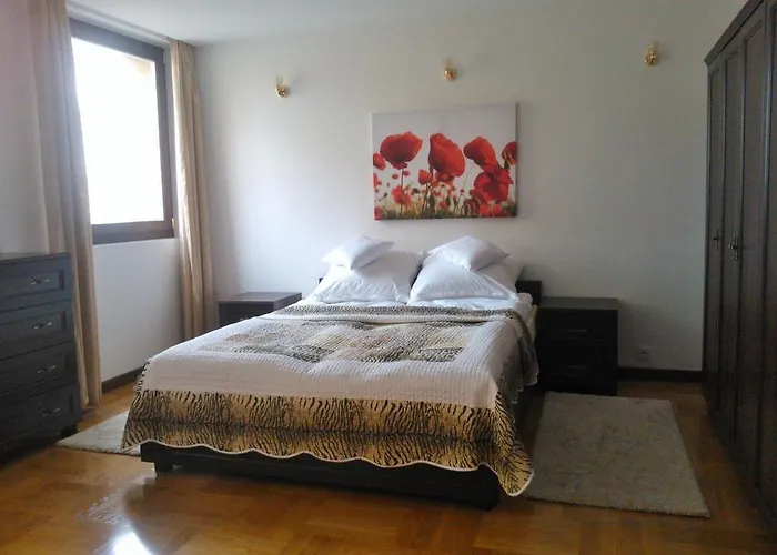 Nowiniarska Near The Old Town